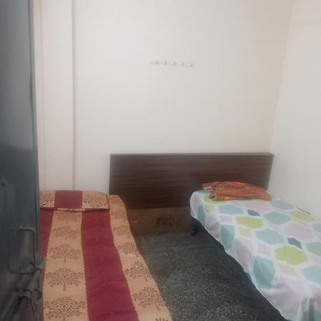 Ever Green Guest House Travel & Pg نيودلهي المظهر الخارجي الصورة