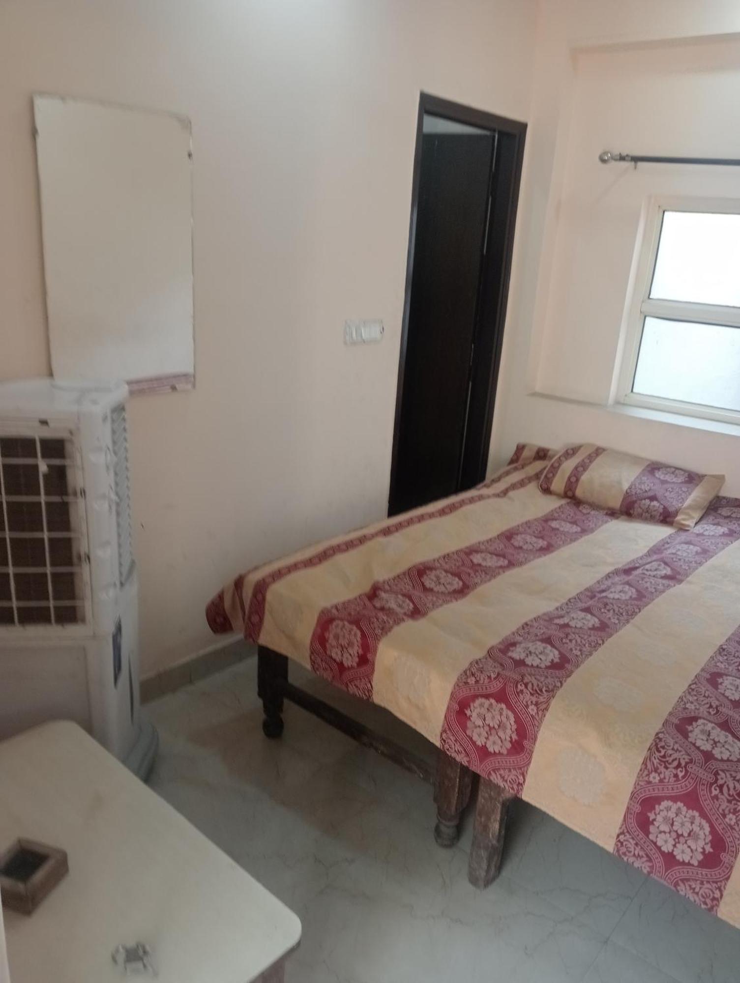 Ever Green Guest House Travel & Pg نيودلهي المظهر الخارجي الصورة