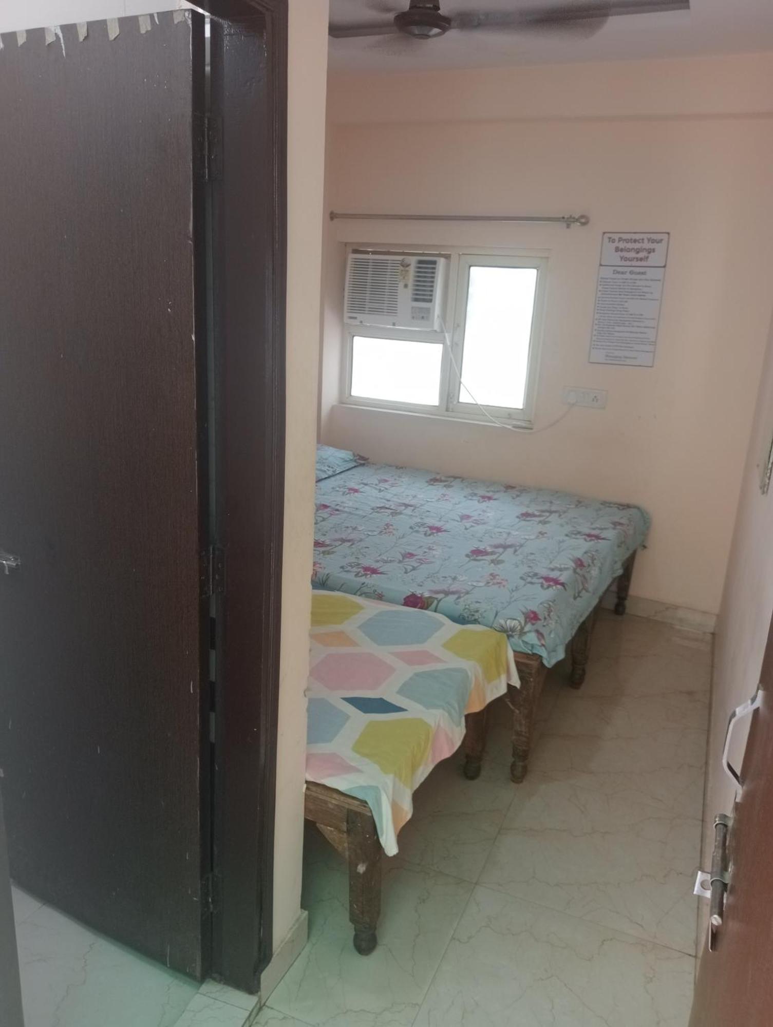 Ever Green Guest House Travel & Pg نيودلهي المظهر الخارجي الصورة