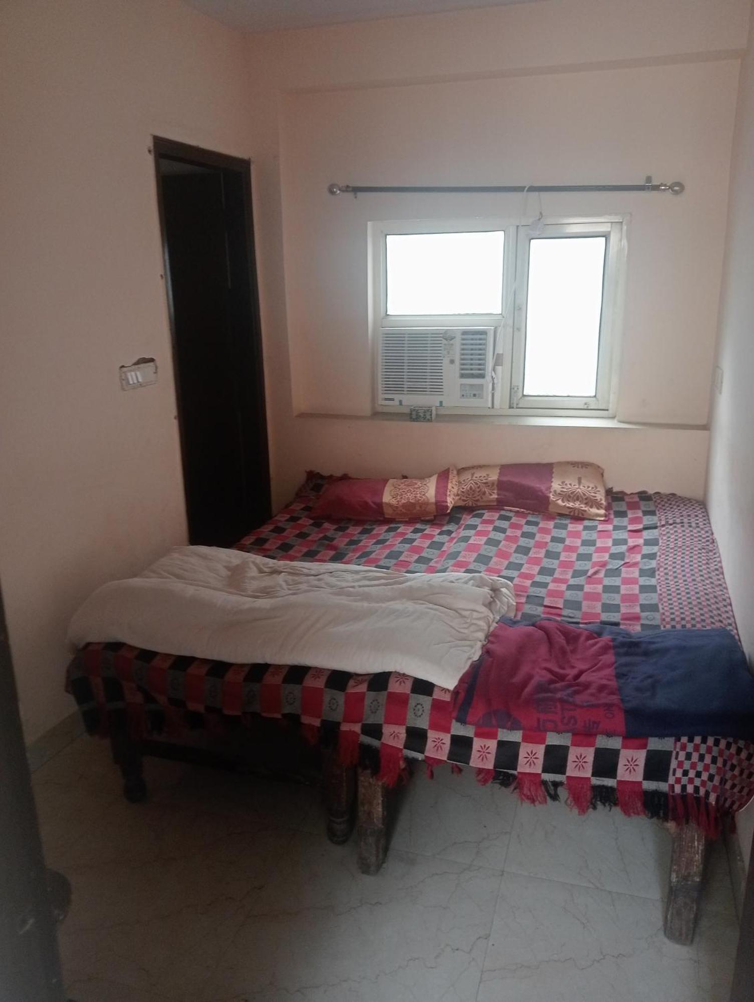 Ever Green Guest House Travel & Pg نيودلهي المظهر الخارجي الصورة